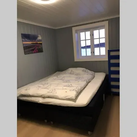 Hytte Helt Ved Sjoen, Brygge Og Fantastisk Utsikt アーレンダール